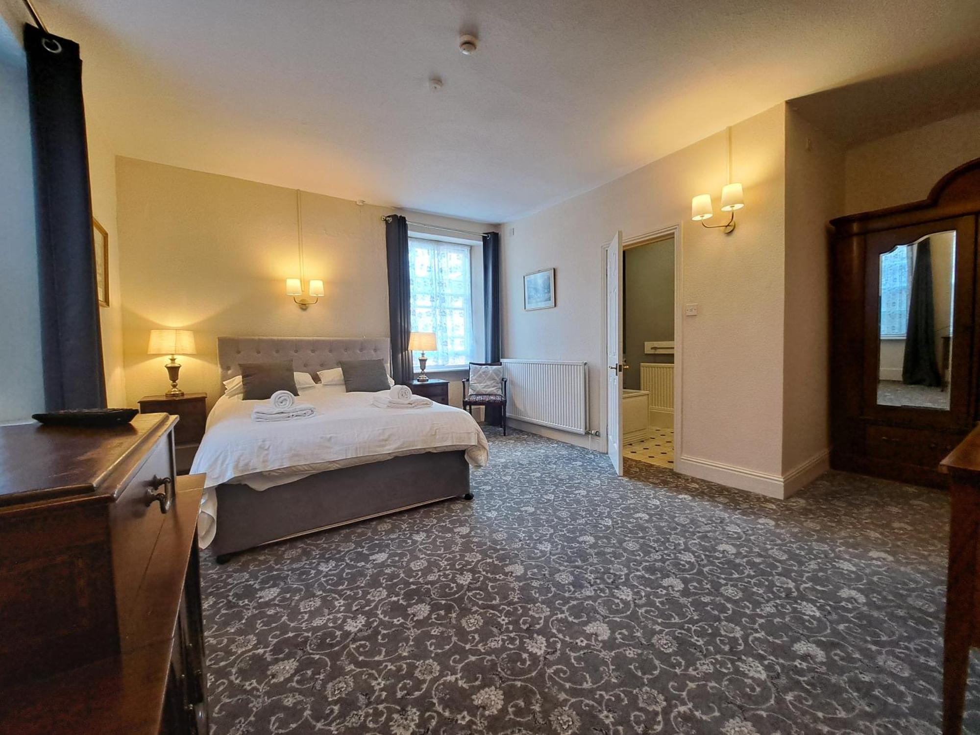 Lion Hotel Dulverton Extérieur photo